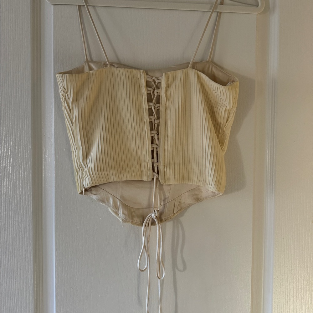 PRINCESS POLLY - Picture 2 of 3